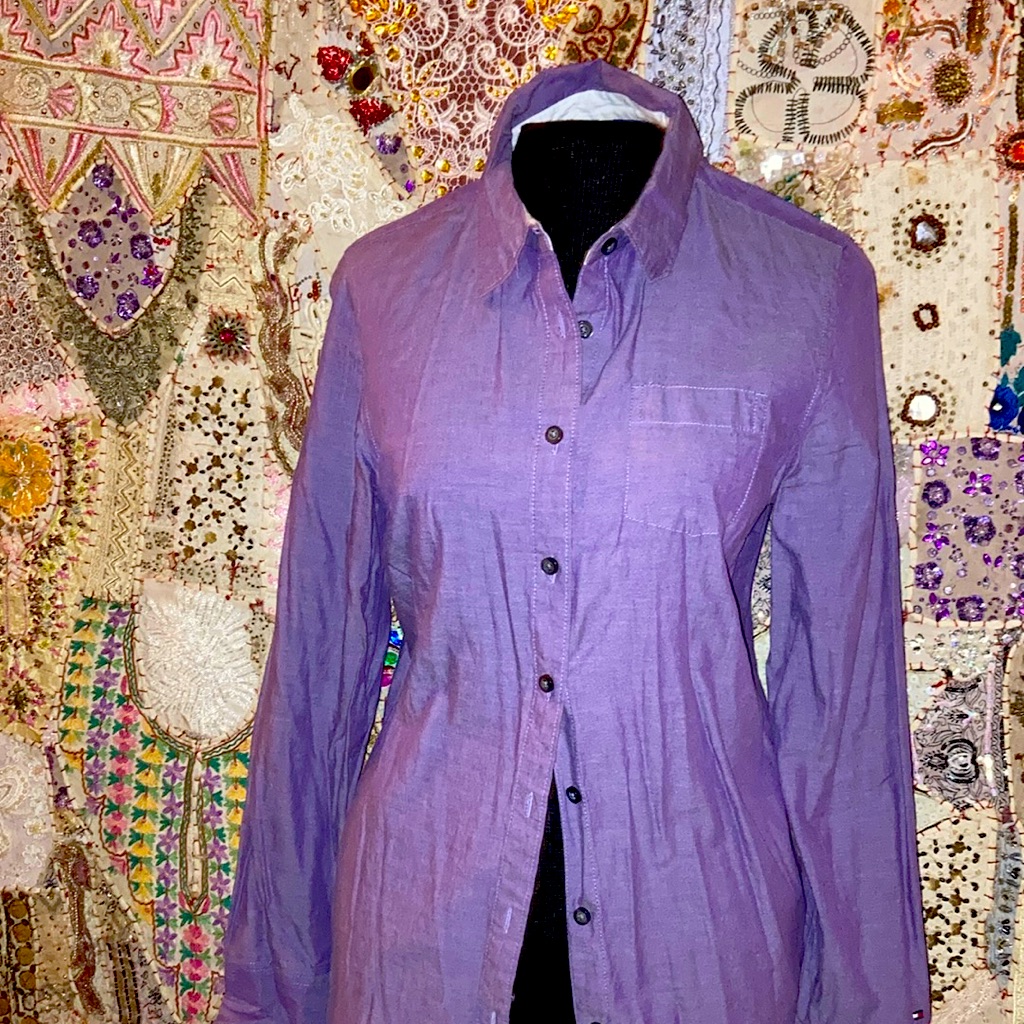 8 Buttoned Long Sleeved 1 Front Pocket Cotton Blouse